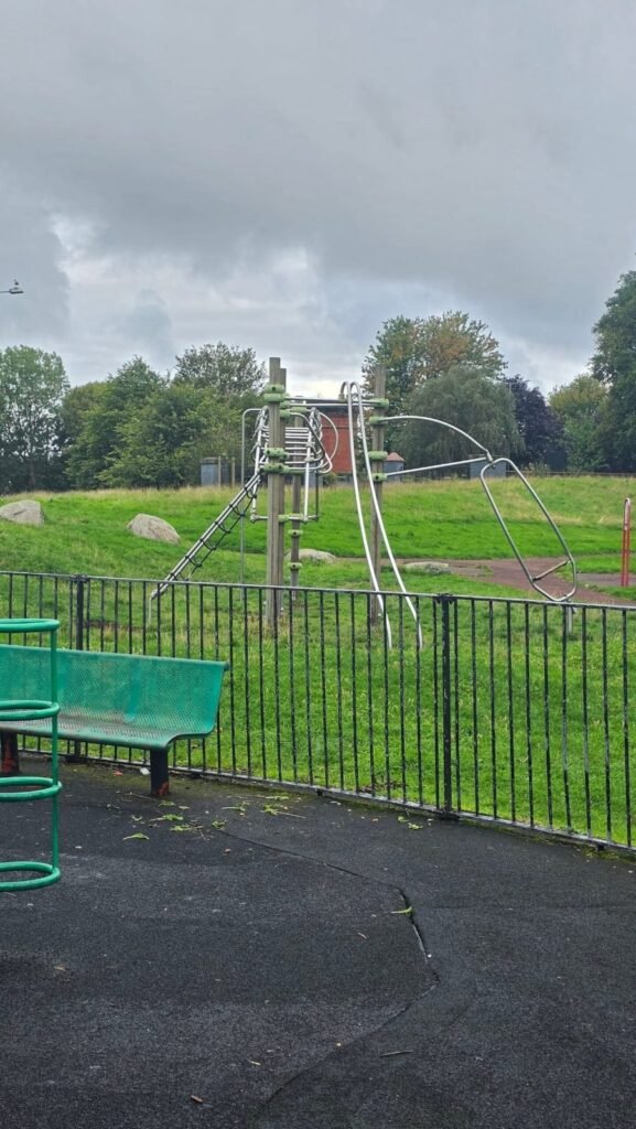 Crown Street Park playground, Liverpool (photo 5) Crown Street Park playground, Liverpool (photo 5)