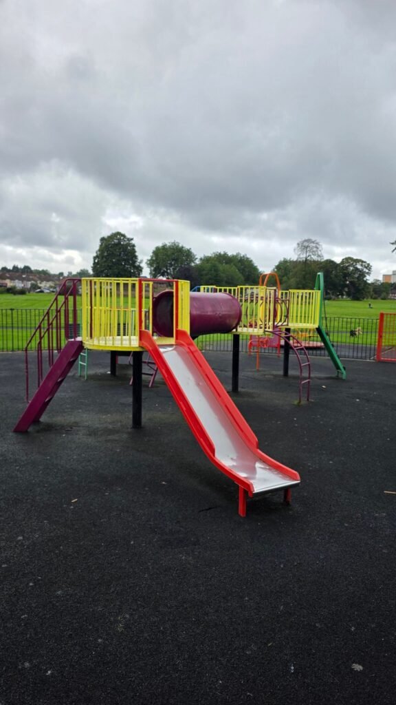 Dovecot Park playground, Liverpool (photo 7) Dovecot Park playground, Liverpool (photo 7)