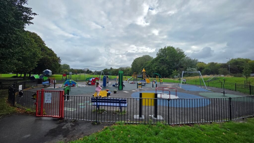 Wavertree Botanic Gardens playground, Liverpool (photo 6) Wavertree Botanic Gardens playground, Liverpool (photo 6)