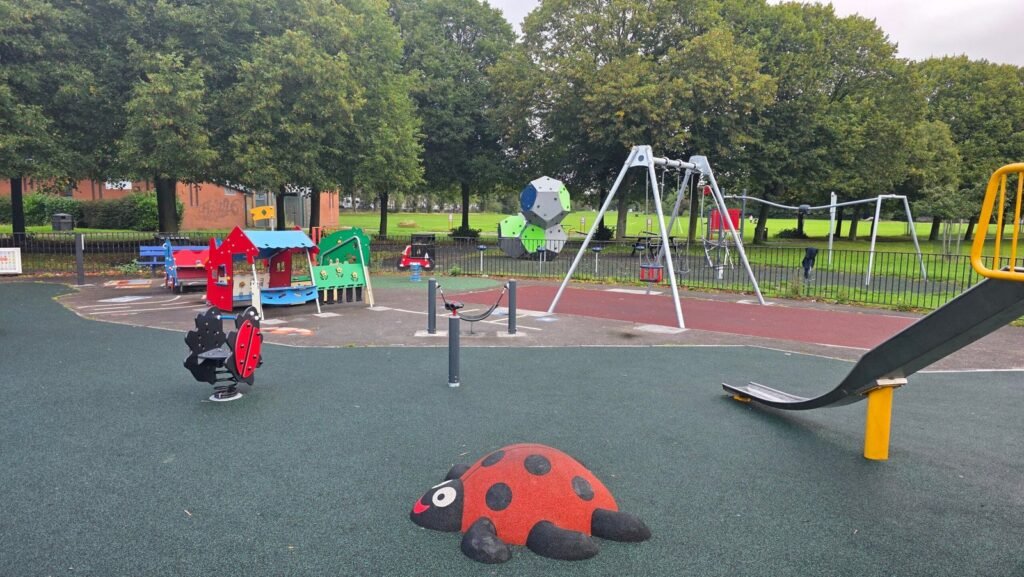 Wavertree Botanic Gardens playground, Liverpool (photo 12) Wavertree Botanic Gardens playground, Liverpool (photo 12)