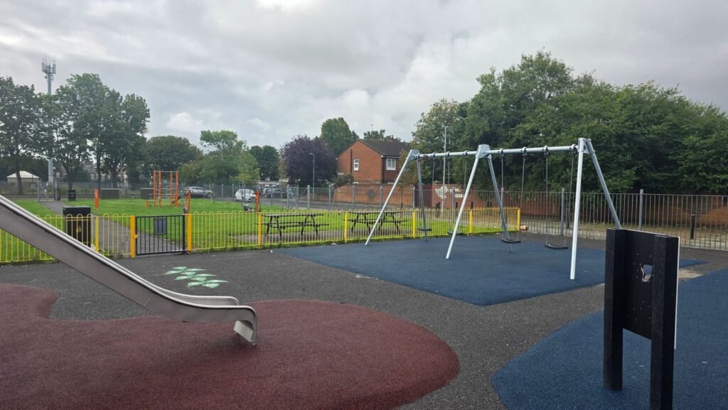 Upper Hill Playground, Liverpool (photo 10) Upper Hill Playground, Liverpool (photo 10)